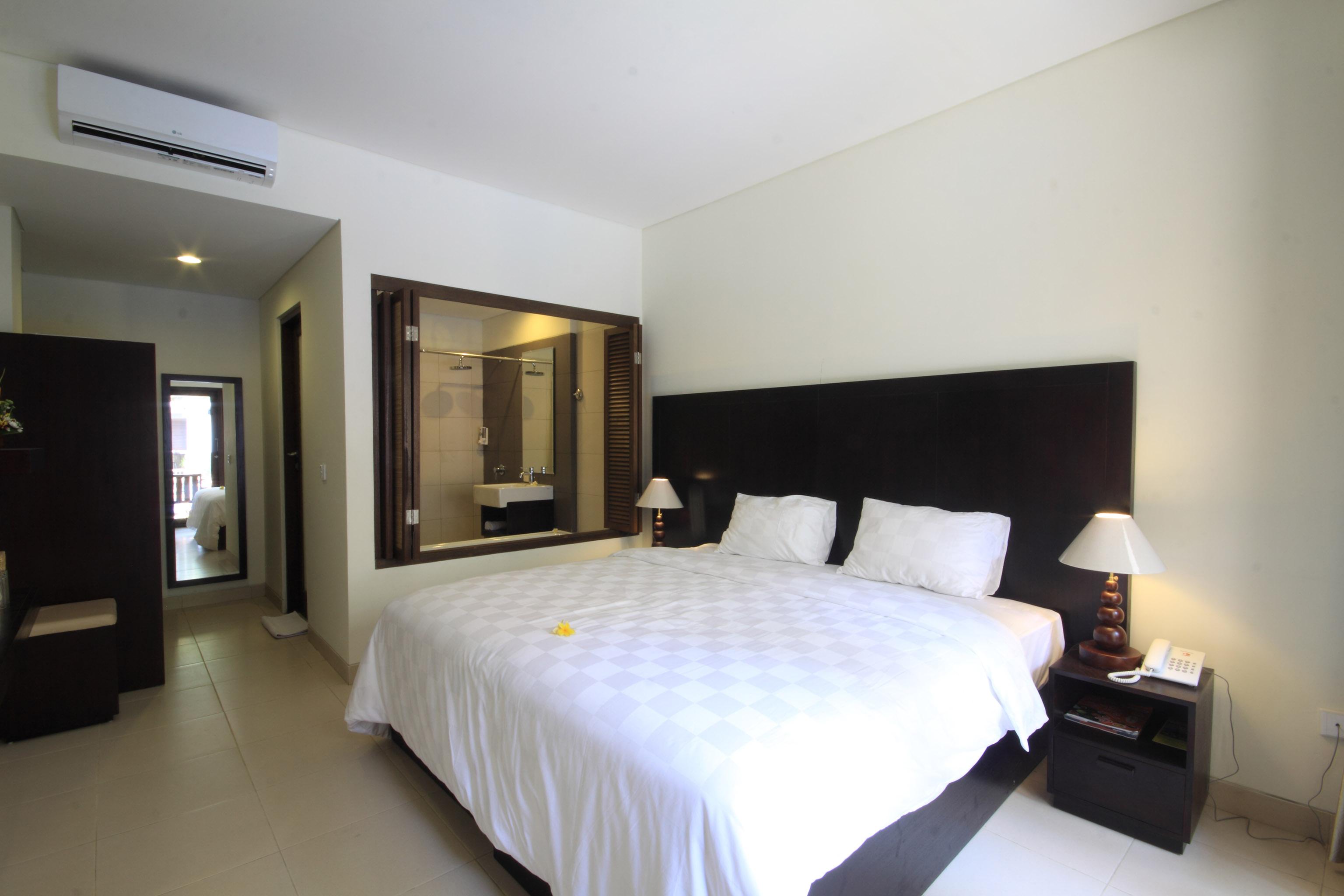 Suris Boutique Hotel Kuta  Exterior photo